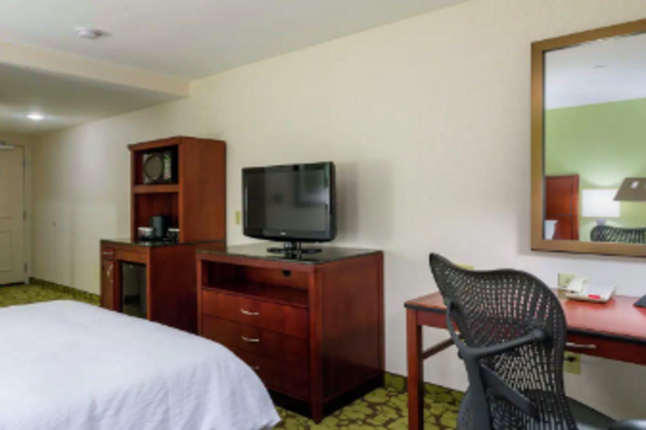 Hilton Garden Inn Queens/Jfk Nova Iorque Exterior foto