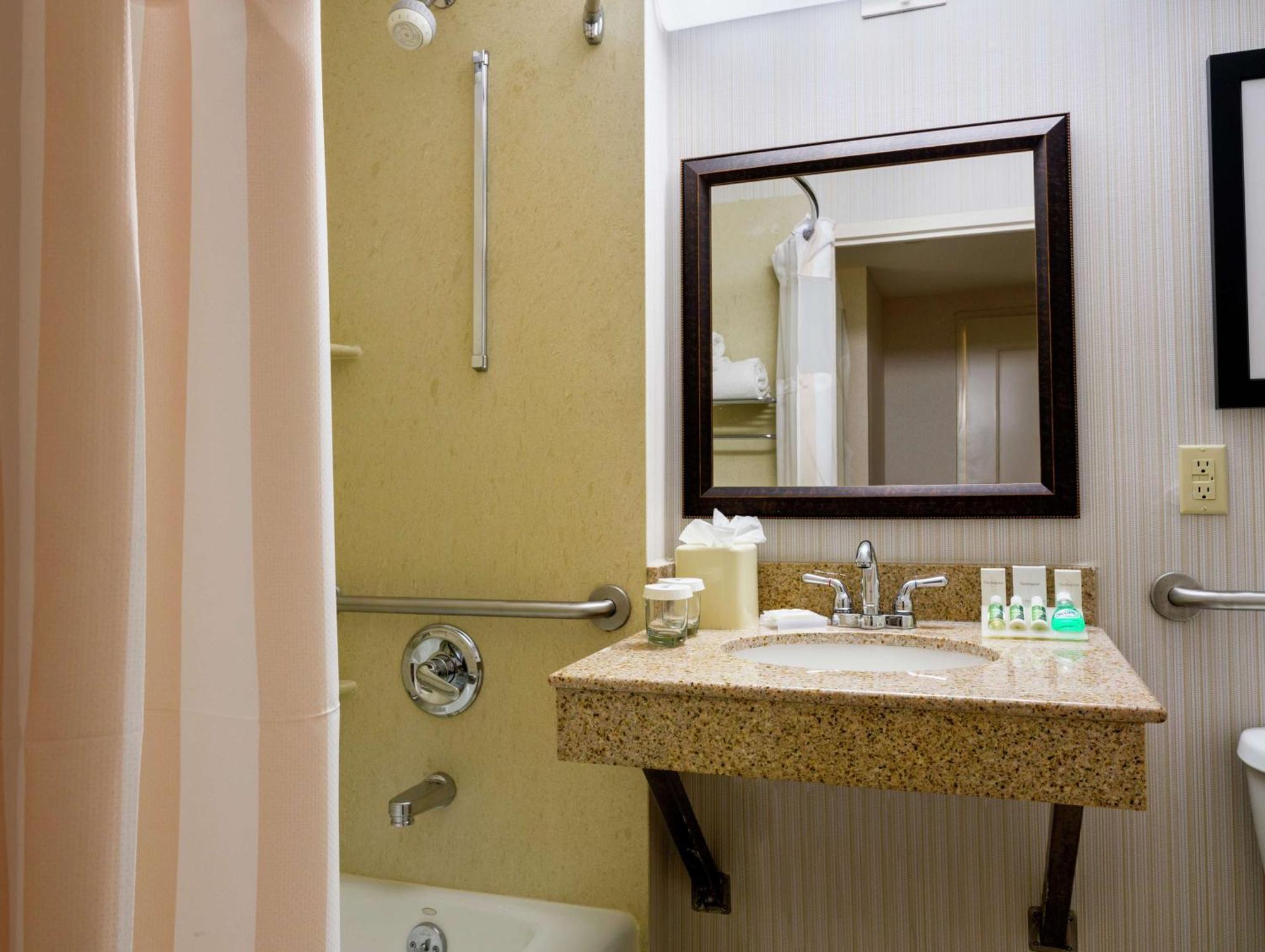 Hilton Garden Inn Queens/Jfk Nova Iorque Exterior foto